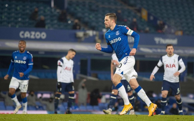 窗的转会格 窗的转会格